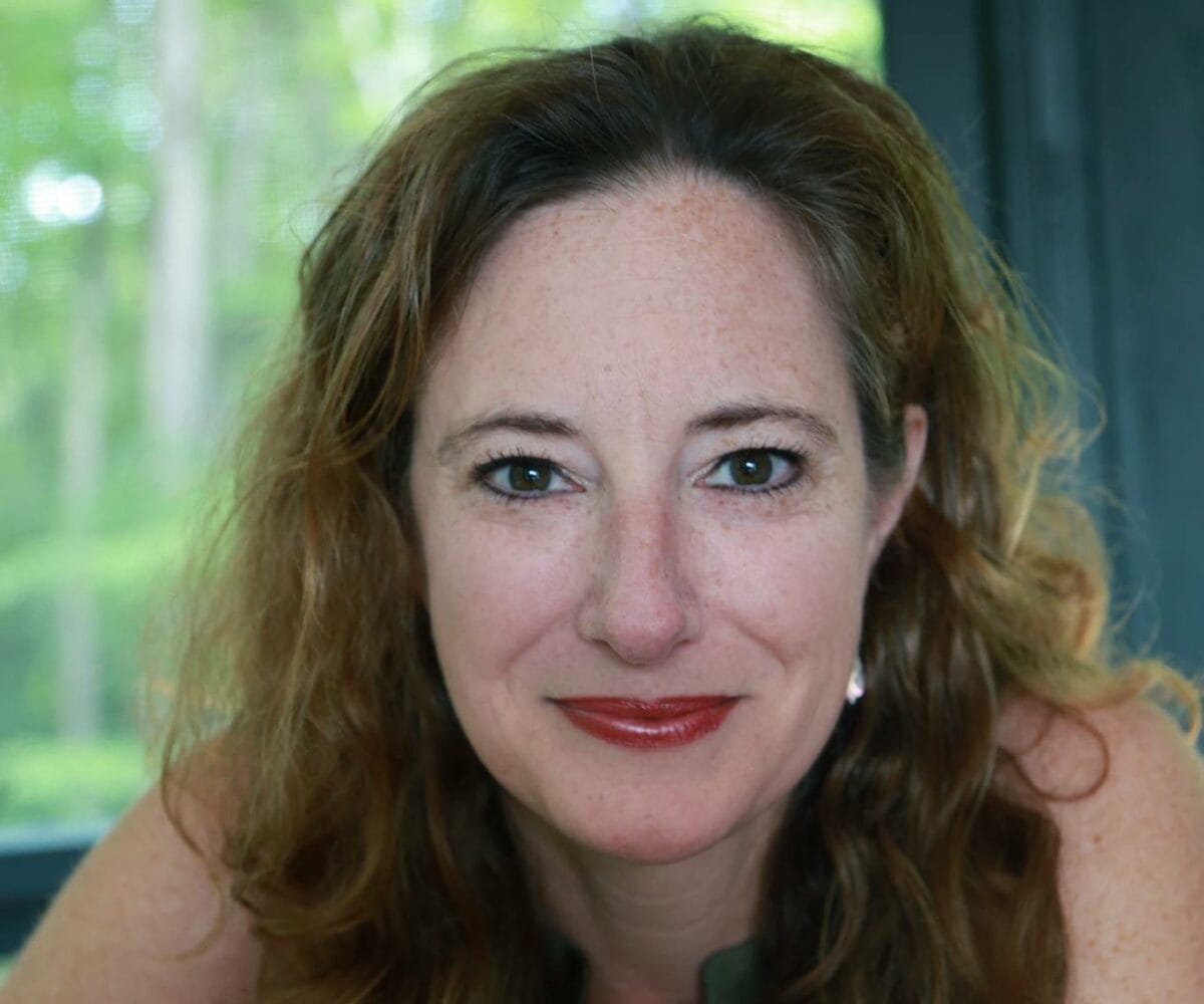 Mara Gibson Headshot