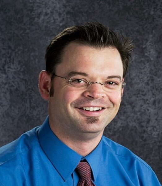 Dusty Molyneaux headshot