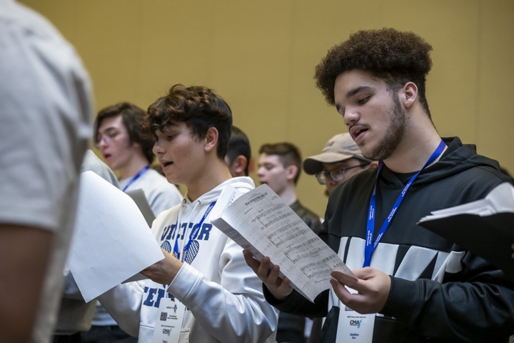 2022 ANHE mixed choir rehearsal high school male singers