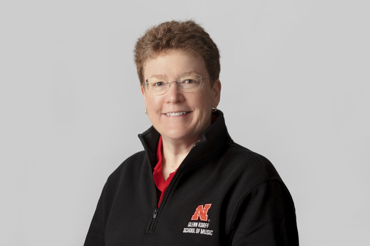 Carolyn Barber Headshot