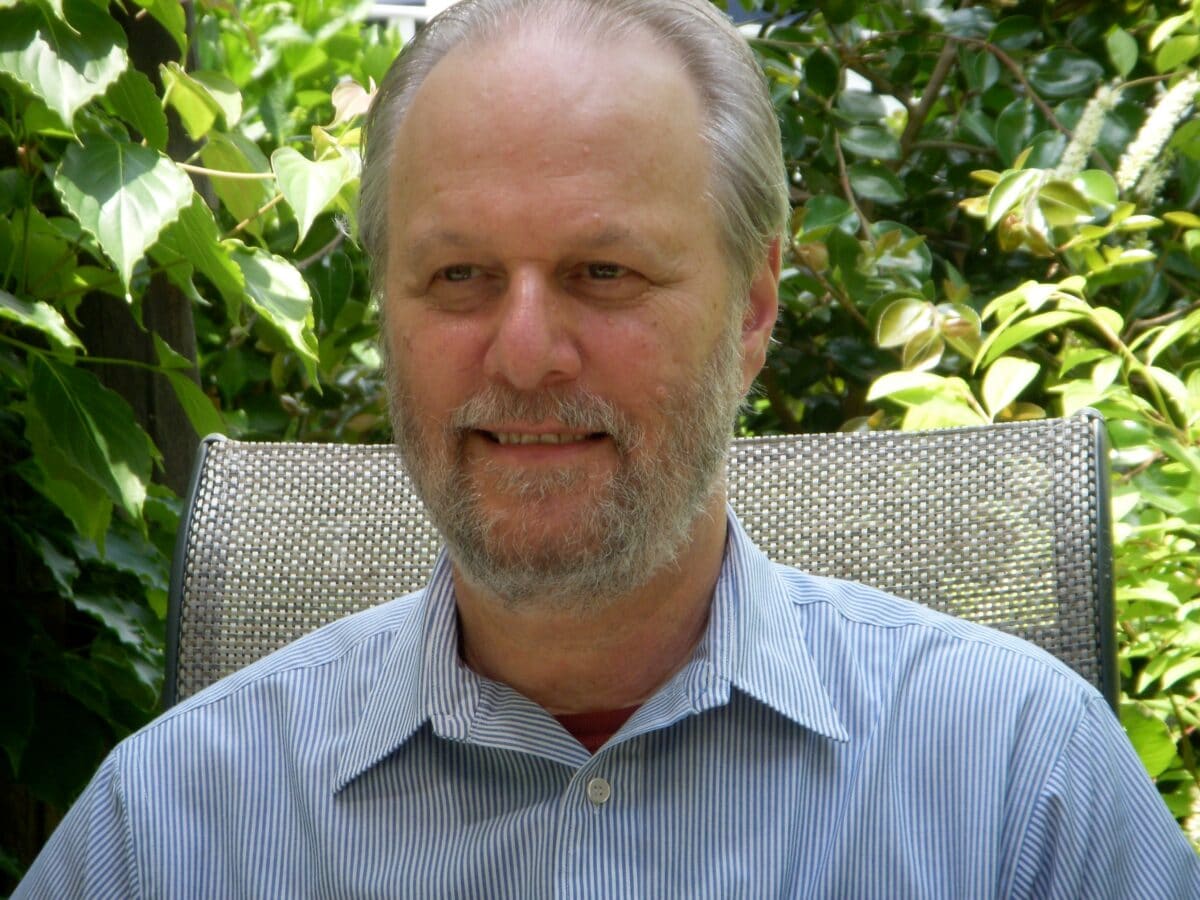 Daniel Deutsch Headshot