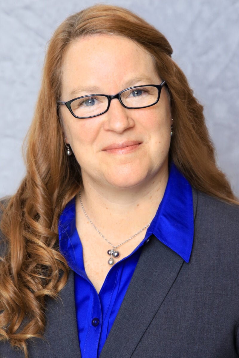Lori Gray Headshot